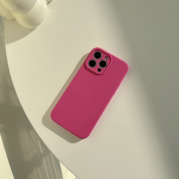 Etui til iPhone 17 Pro Dragefrukt Flytende Silikon Ensfarget