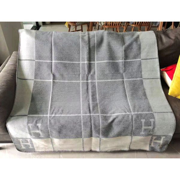 H strikket pledd Europeisk og Cashmere Chenille Husholdningssofatrekk Strikk Throw Blanket Gray 130*180CMcm