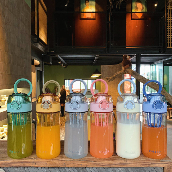 Børn Vanddrikkeflaske Sød til børn Bærbar udendørs bærbar plastikforseglet dråbebestandig Gray 550ML