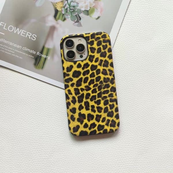 Skal för iPhone 17 Pro Gul Leopardtryck Halvtäckande Textur