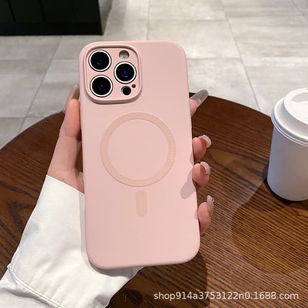 Etui til iPhone 17 Sandrosa Magnetisk Silikon Ensfarget