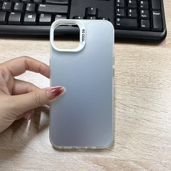 2 stk. Etui til iPhone 17 Pro Sølv IMD Farve Sølv Stødsikker