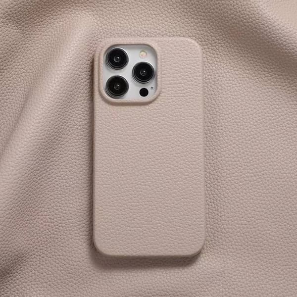 Fodral för iPhone 14 lychee grain khaki läder grain enkel solid hård fallsäker
