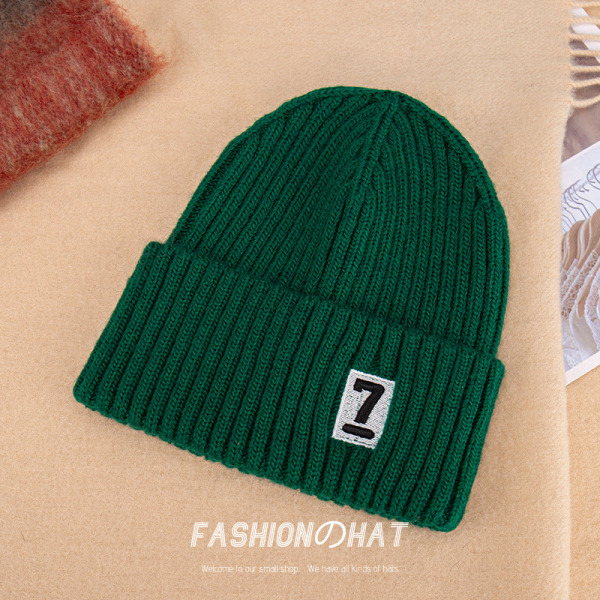 Lämpimät talvineulotut pipohatut syksyn ja talven korealaistyylinen kirjailtu hattu Unisex Dark green M