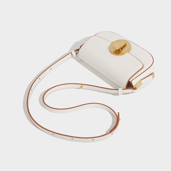 Handväska för kvinnor Stil underarm Liten fyrkantig specialintresse Design Advanced All-Match Shoulder Messenger Coconut milk White