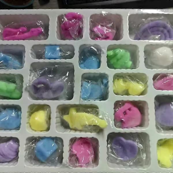 Påsk-tema stressleksaker med påskägg och gyllene ägg-överraskning - 24-pack squishy-set för äggjakt för barn 1set