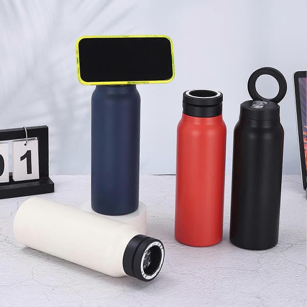 710 ml isoleret vandflaske magnetisk telefonholder varm 12 timer kold 24 timer termokande sort Black