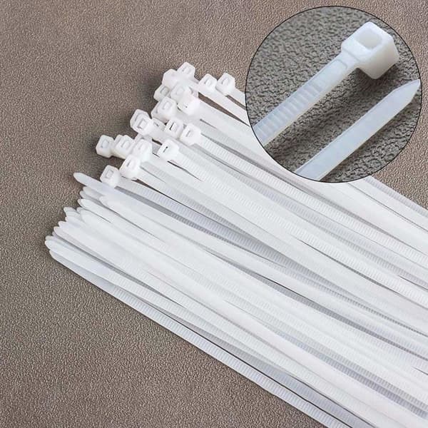 Nippusiteet 300 x 4 mm - 100 kpl - Nylon - 18 kg - Itselukittuva