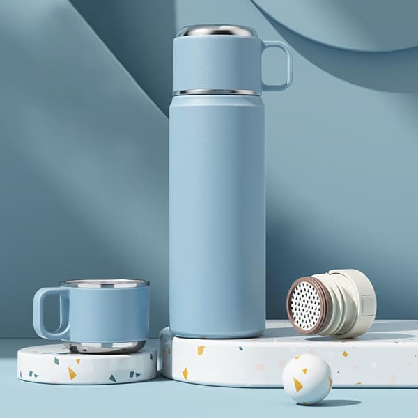 Vannflaske i rustfritt stål 550 ml Dobbelvegg vakuumtermos Reisekaffe Blå Blue