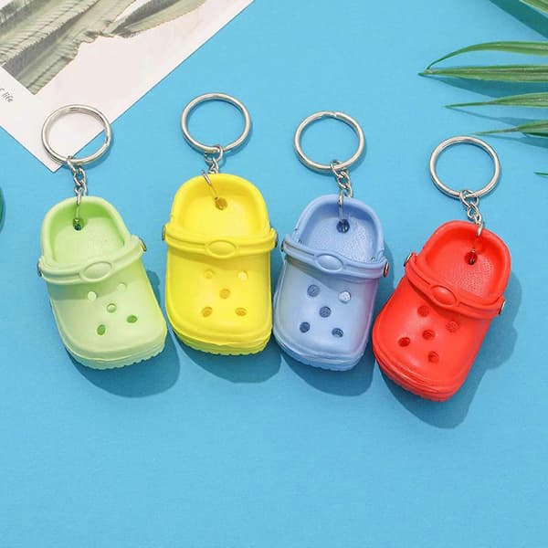 100% uusi, mini Crocs sandaali avaimenperä viehätys avaimenperä avaimenperän pidike avaimenperälahja Black