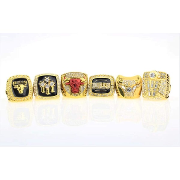 Set med 6 NBA Bulls Championship Replica Ring fra Display Box