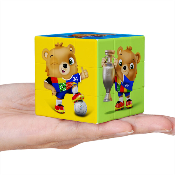 2024 Tysk EM-maskot nøkkelring Tre-ordens Rubiks kube Liten Rubiks kube Anheng Veskepynt Gave Mascot Heading the Ball Small Rubik's Cube