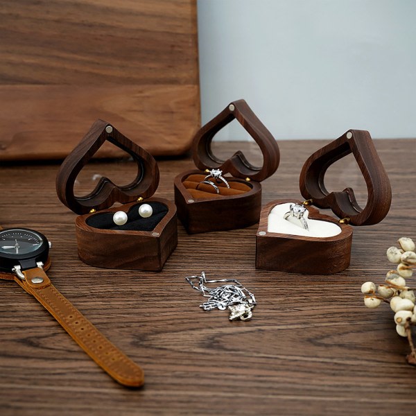 Bröllop Love Ring Box Valnöt Par Ring Förvaring Förpackning Presentkartong Hjärtformad trälåda Örhängen Örhängen Smyckeskrin Mörkbrun Dark Brown