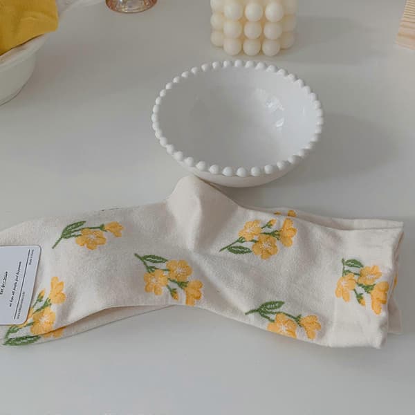 Søde damesokker til piger, college-stil, små blomstrede mid-high sokker