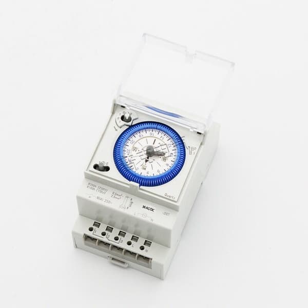 Analog timer med synkronmotor och dagsprogram 36V AC DC
