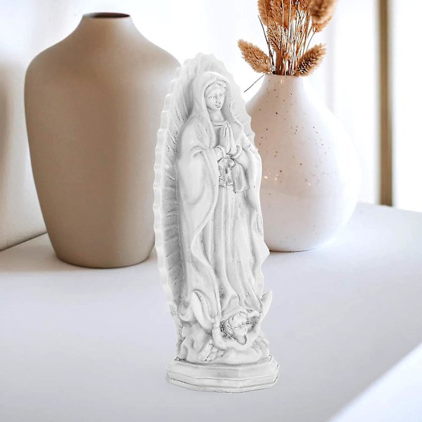 Katolsk gåva i harts, religiös bön, jungfru Maria-staty, den välsignade modern av den obefläckade avlelsen, katolsk skulptur