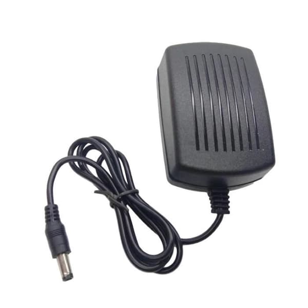 Universal AC/DC 15V 1A Opladeradapter EU-stik 5,5 mm*2,5 mm spids
