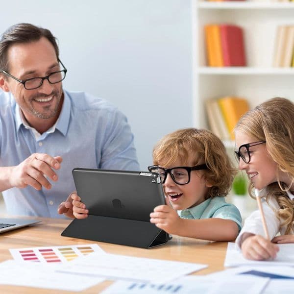 iPad 9:e/8:e/7:e generationens 10,2-tumsfodral 2021 2020 2019, smalt lätt skyddsfodral Smart Cover - Svart