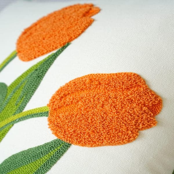 2 stk. bondegårdspute med brodert trekk, 2 stk.