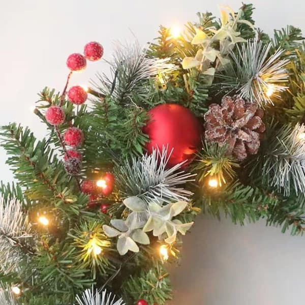 40 cm julekrans, 15,7 tommer kunstig julepynt, kunstig furukrans med lys (A)