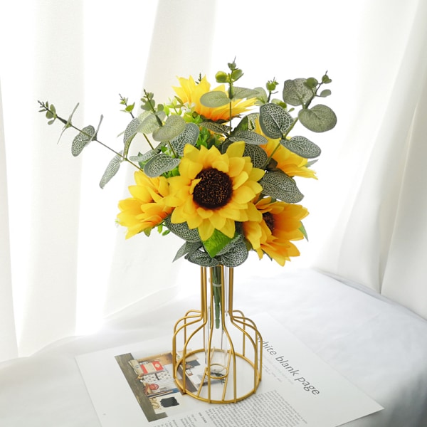 Vase med smedejernsramme, geometrisk metalvase