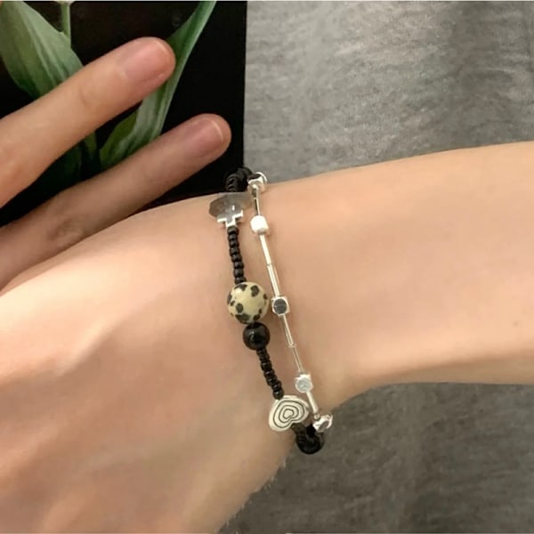 Sommerfugl-armbånd med perler for kvinner, liten design, søt