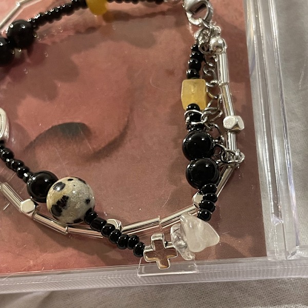 Sommerfugl-armbånd med perler for kvinner, liten design, søt