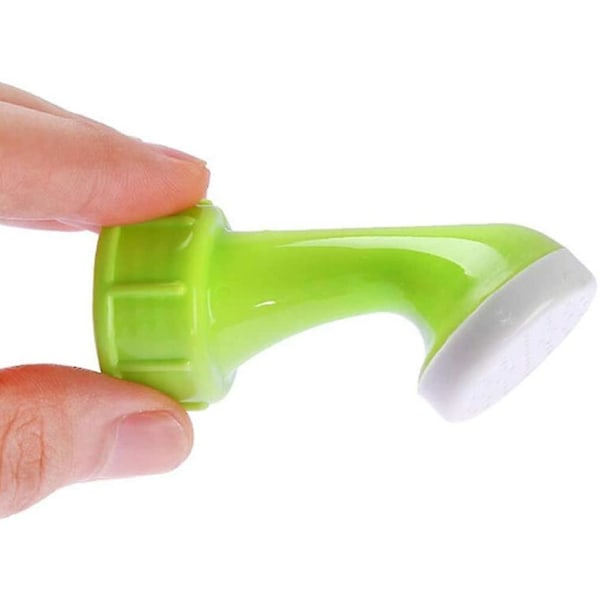 Flaskepropper, vandingslamper, vandkander i plastik til haven