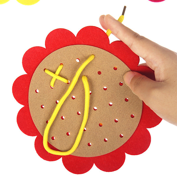Solrosatrådseleksak handgjord DIY vävd tyg red