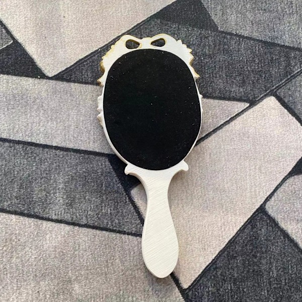 Vaaleanpunainen retro käsikäyttöinen peili, peili kahvalla white