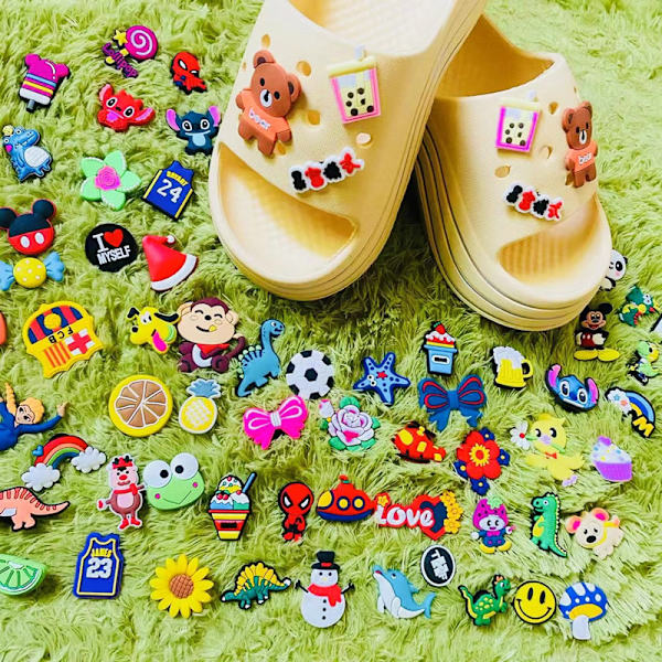 100 stk. 3D slippers ornamenter (tilfældigt udseende), sko charm, Cu[GKS]