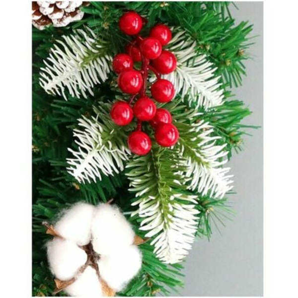 Kunstig julekrans med klokke og røde pynteelementer - perfekt størrelse til hoveddøren (30 cm) diameter LYCX