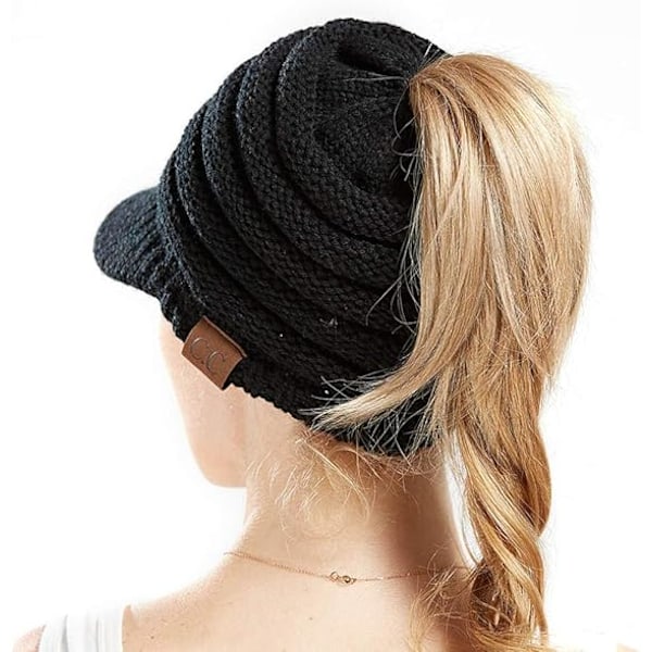 Lämmin talviponnarihattu black
