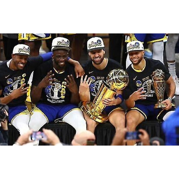 Golden State Warriors New Era 2022 NBA Champions Locker Room Snapback Keps Hand