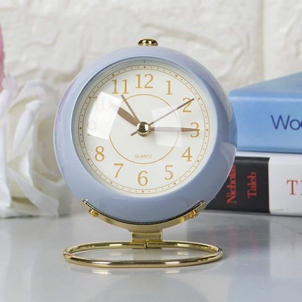 Analog alarm clock, small silent desk clock, classic retro alarm clock