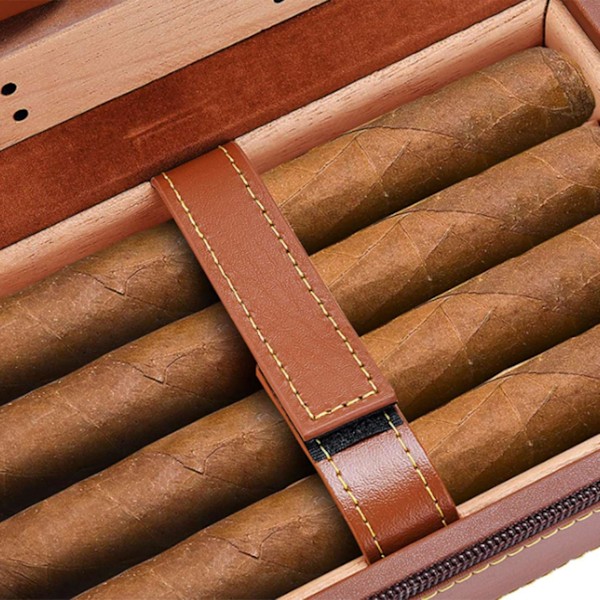 Cigaropbevaringskasse til rejser i cedertræ og læder