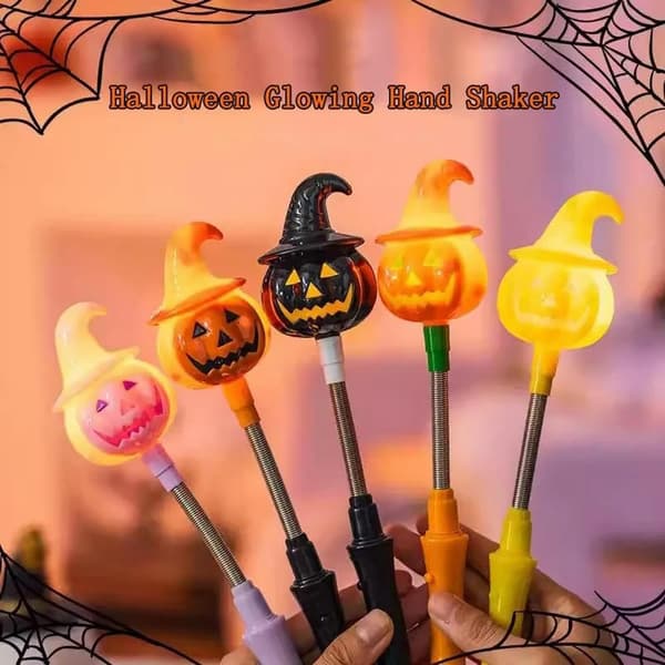 Halloween-dekorasjon – Oransje gresskarformet lysende håndholdt tryllestav yellow