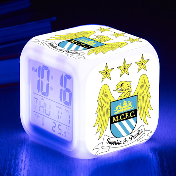 Fodboldur med LED-alarm Lysende Digitalt Ur 7 Farver Mini Børne Natbord Vækkeur[GKS] F