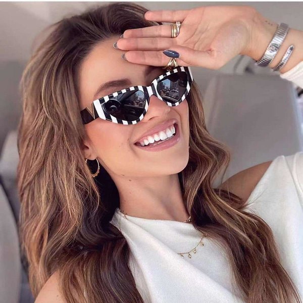 Solglasögon för kvinnor Klassisk retrostil 100 % UV-skydd