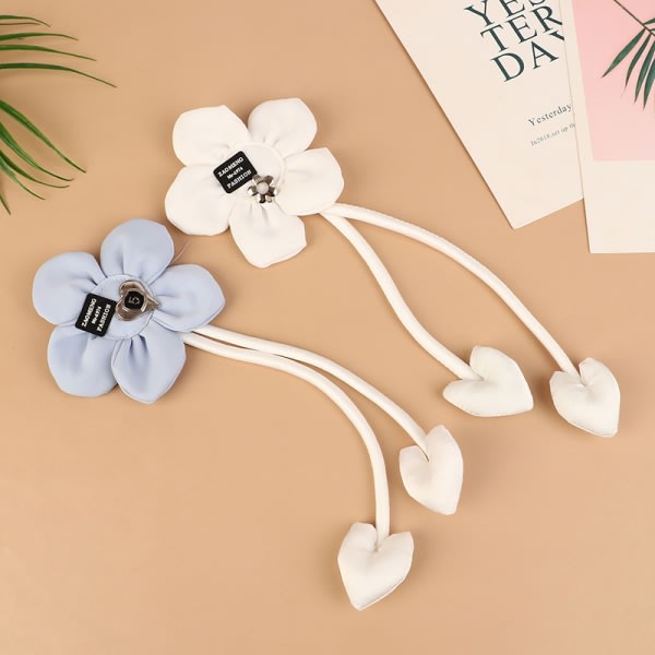 Fem kronblad blomma hängande hjärta Björn Brosch Kvinnor DIY kläder White
