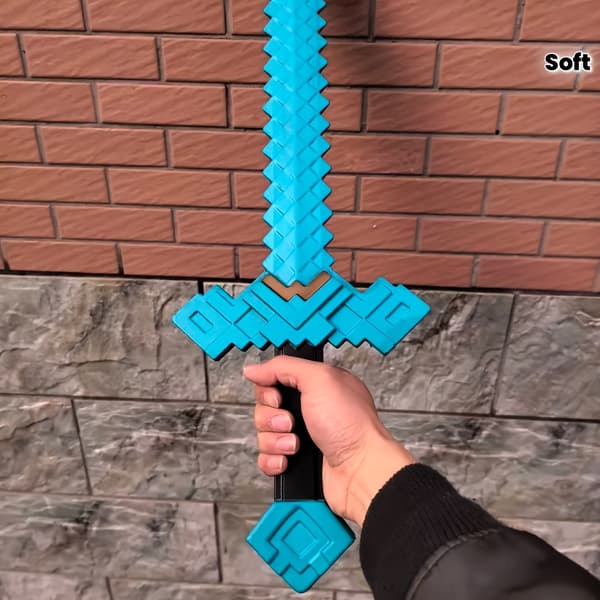 Skumrekvisittsverd, perfekt replikert, perfekt for romdekorasjon og samleobjekter. 1PC My Blue Sword