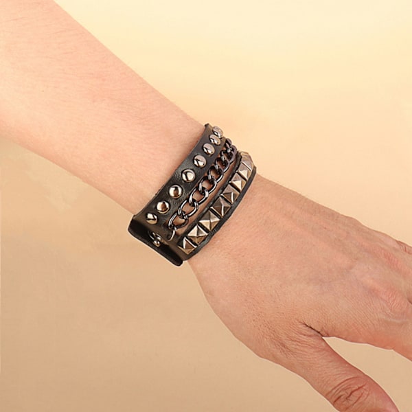 Punkarmband för män och kvinnor - Gotiskt svart läderarmband med nitar och nitmanschetter, justerbart flerskiktsarmband