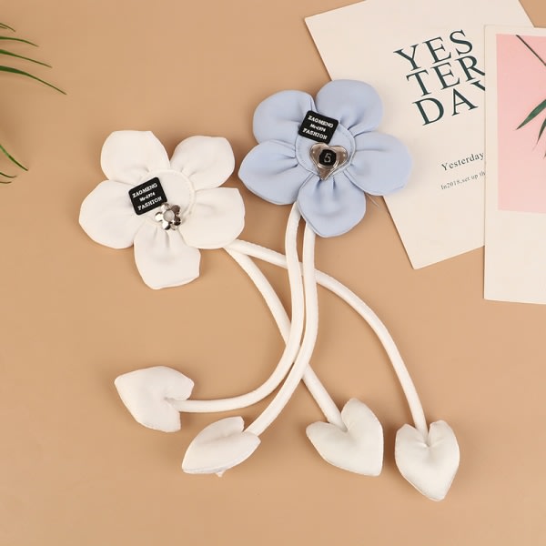 Fem kronblad blomma hängande hjärta Björn Brosch Kvinnor DIY kläder White