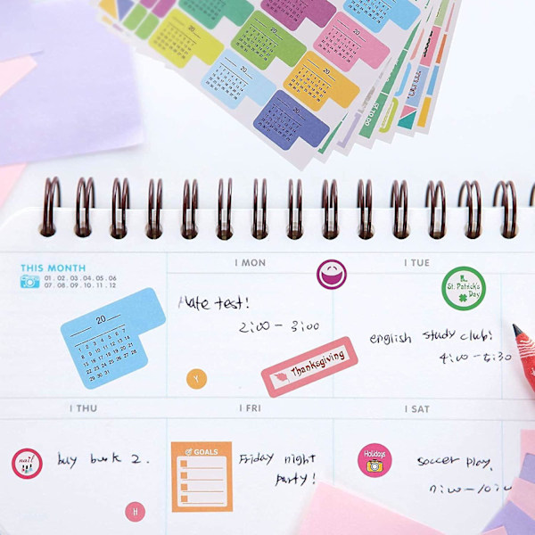 12 ark med plansjer for månedlige faner til DIY-kalender, ukentlige daglige plansjer for arbeidsplanlegging()