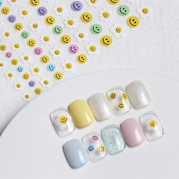 Söta nageldekaler med leende, blommor och ansikten, 3D självhäftande modetrend glamour gul leende ansikte nageldesign nagel 5 stycken