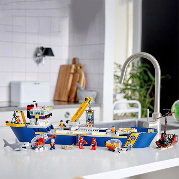 På lager 11617 City Ocean Research Vessel Exploration Base Set Kompatibel [DmS]