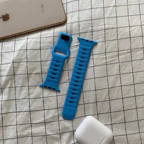 Sport Band for Apple Watch Ultra 9 8 7 6 SE 5 - Myk silikon lett håndleddsrem for iWatch 38MM 40MM 42MM 44MM 45MM 49MM - Himmelblå Sky Blue 42 44 45 49mm