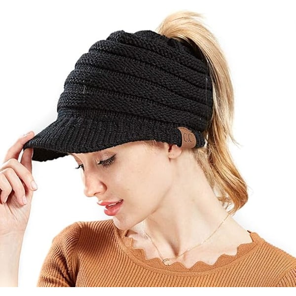 Lämmin talviponnarihattu black