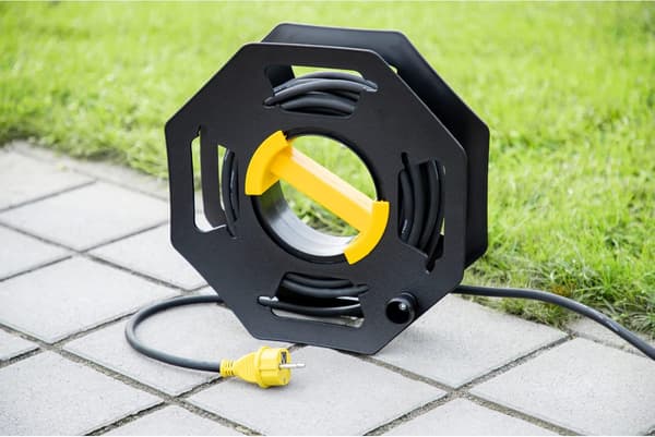 Kabeltromle til campingvogn, manuel, tom, til camping og husholdning, op til 25 m kabel, plastik, sort og gul