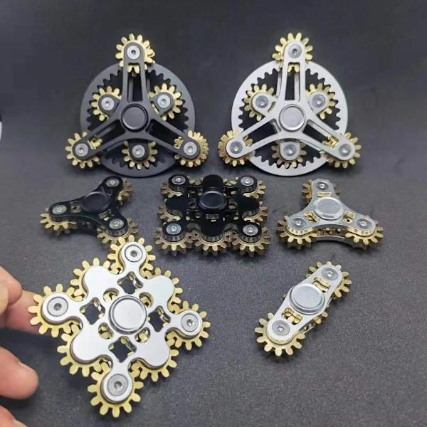 Ny Dubbel Ferris Kugghjuls Fidget Spinner Nio Tands Länksystem Hand Spinner EDC Kugghjuls Länk Finger Gyroskop Leksak för Barn Vuxna